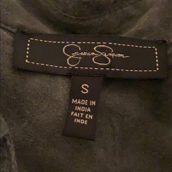 Jessica simpson Button up. Patterned back - Picture 2 of 4